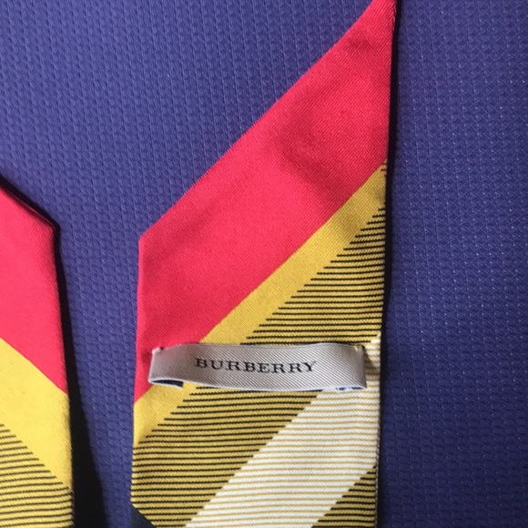 Burberry Skinny Check Silk Scarf in Mustard Check - Picture 4 of 5